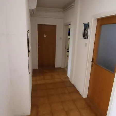 Danidan Apartment *